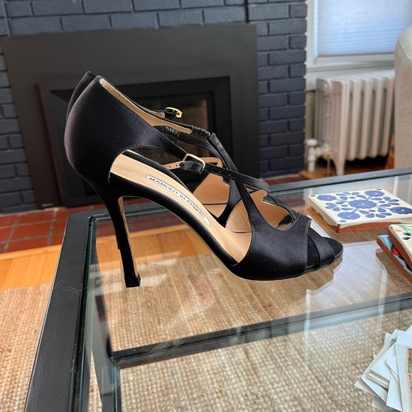 Manolo Blahnik Black Satin Peep Toe Stiletto Slingback Heels - Picture 2 of 15
